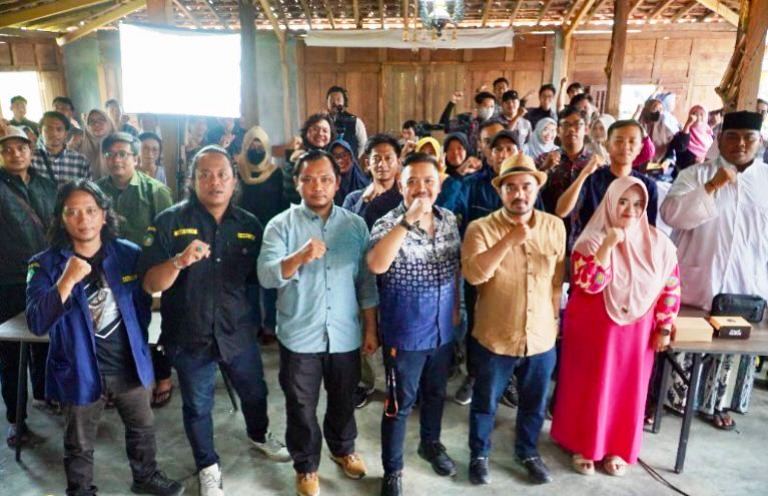 Diskominfo Jatim Ajak Ratusan Anggota Karang Taruna Ubah Perilaku Konsumtif Jadi Produktif