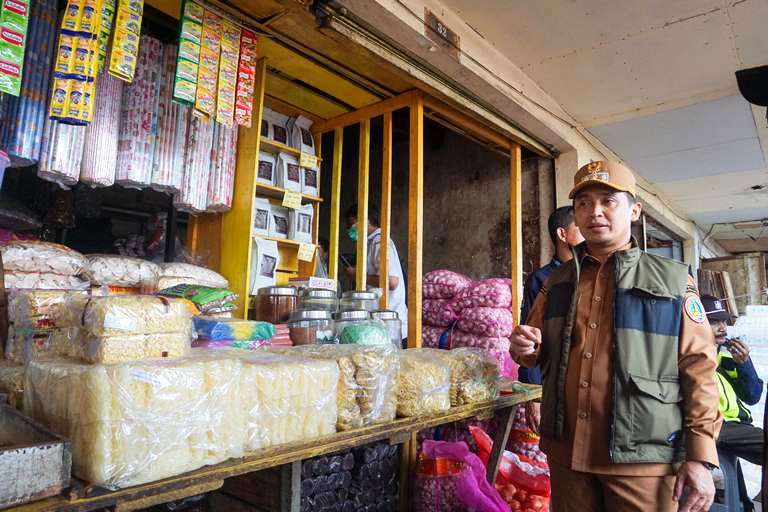 Ciptakan Kenyamanan di Ruang Publik, PKL Pasar Besar Ditertibkan