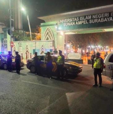 Polsek Wonocolo Patroli Gabungan Cegah Kejahatan Malam