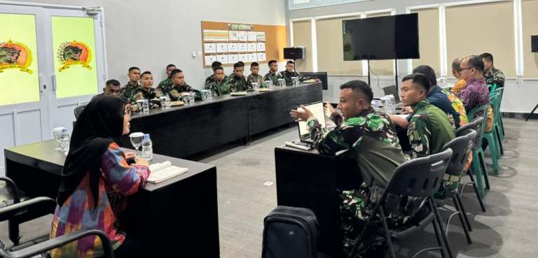 Pemkab Jember Dampingi Yonif 515 Kuasai Digitalisasi Administrasi Lewat Bimtek