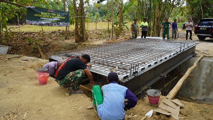 Dandim Sumenep Cek 2 Jembatan Bakti TNI, Progres Capai 95 Persen