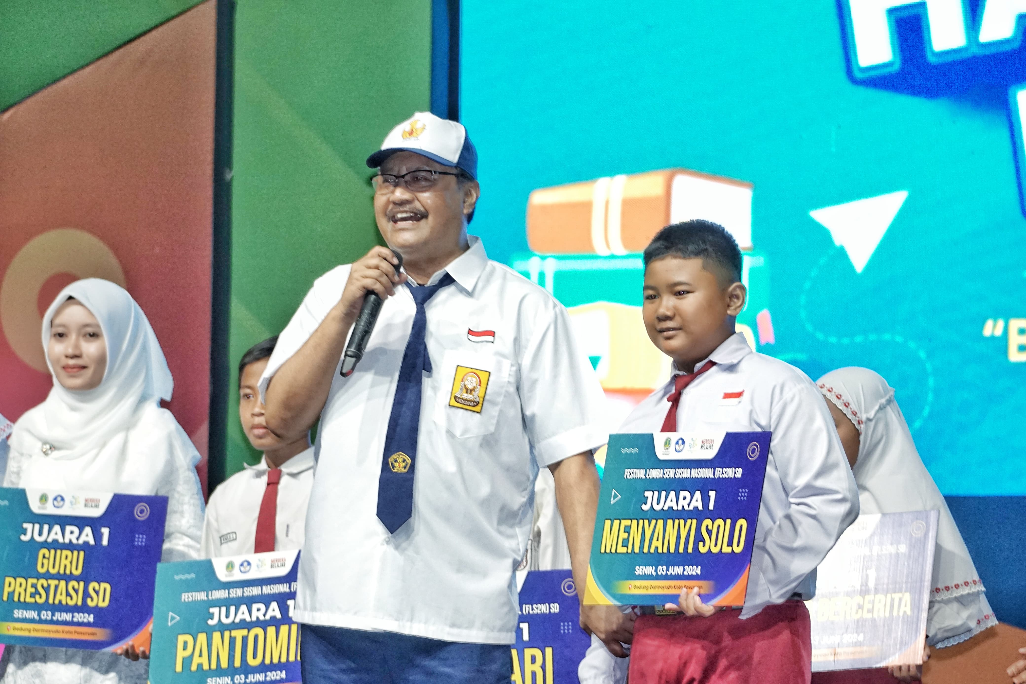 Semarak Hardiknas 2024 di Kota Pasuruan, Gus Ipul Harap Peningkatan Mutu Pendidikan