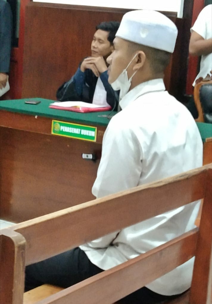 Cabuli Anak Tiri, Mantan Ketua Ormas di Surabaya Divonis 5 Tahun Bui