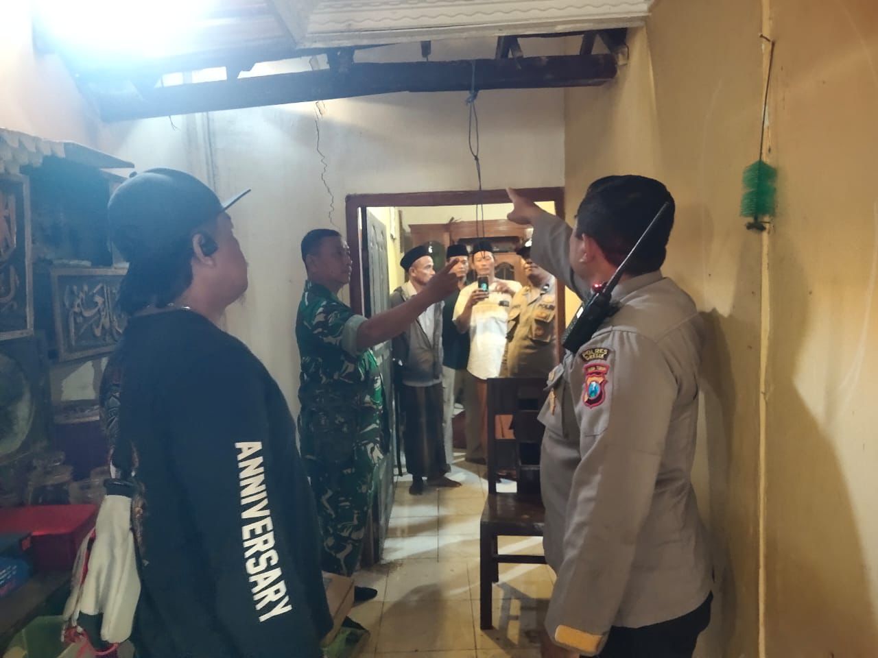 Diduga Depresi Terjerat Pinjol, Pria Cerme Gresik Tewas Gantung Diri