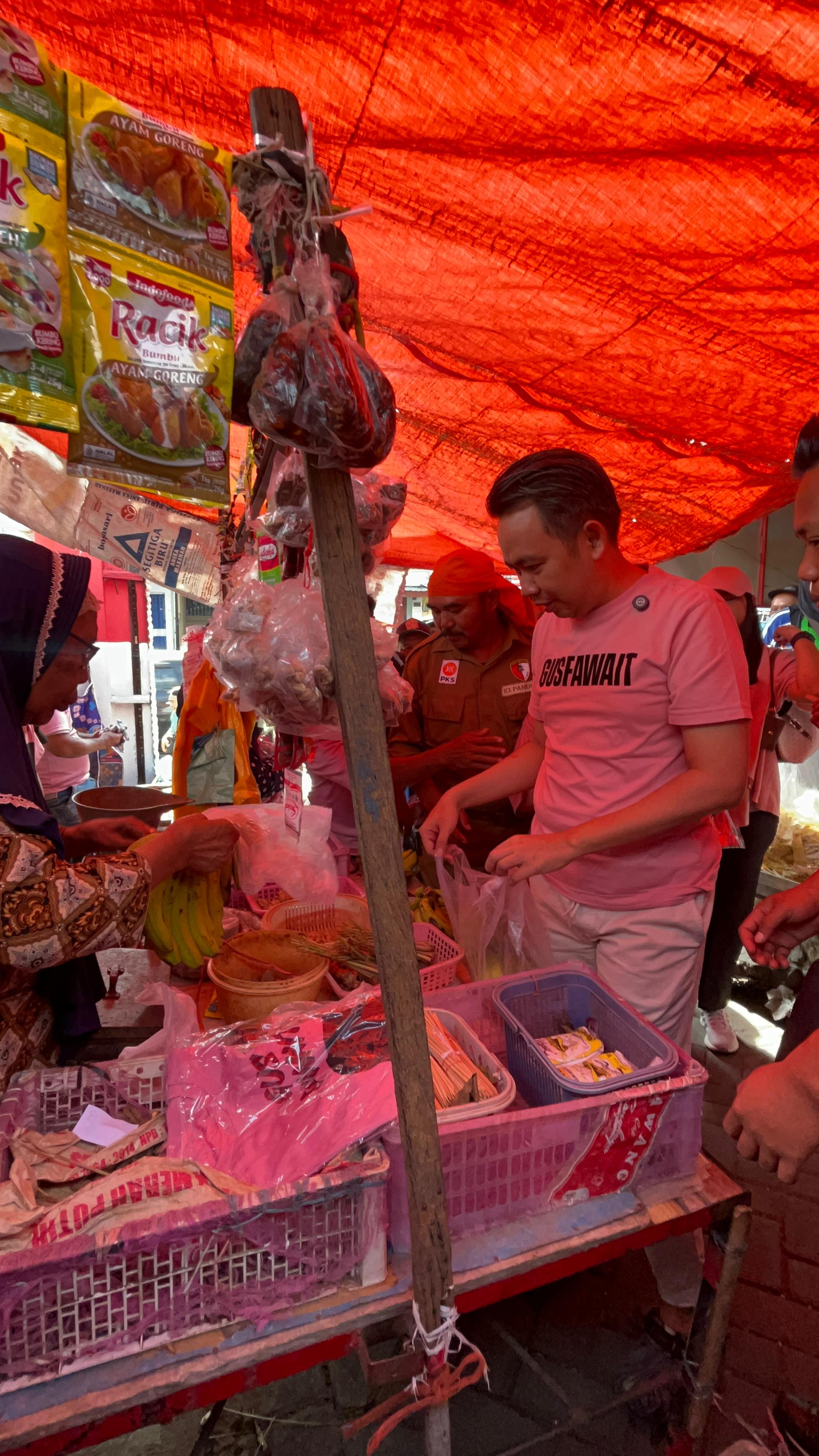 Cabup Gus Fawait Tingkatkan Perekonomian Pasar Tradisional Jember  