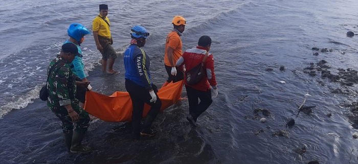 Mayat Perempuan Tanpa Busana Ditemukan di Pantai Gelung Situbondo