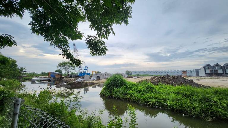 Warga SDR 1 Surabaya Tolak Proyek Jembatan, Pakar ITS Soroti Urgensi Penyerahan PSU