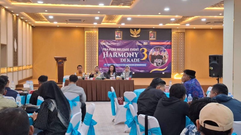 HUT 3 Dekade BPR Bank Daerah Bojonegoro Hadirkan Band Ungu di Stadion Letjen H Soedirman