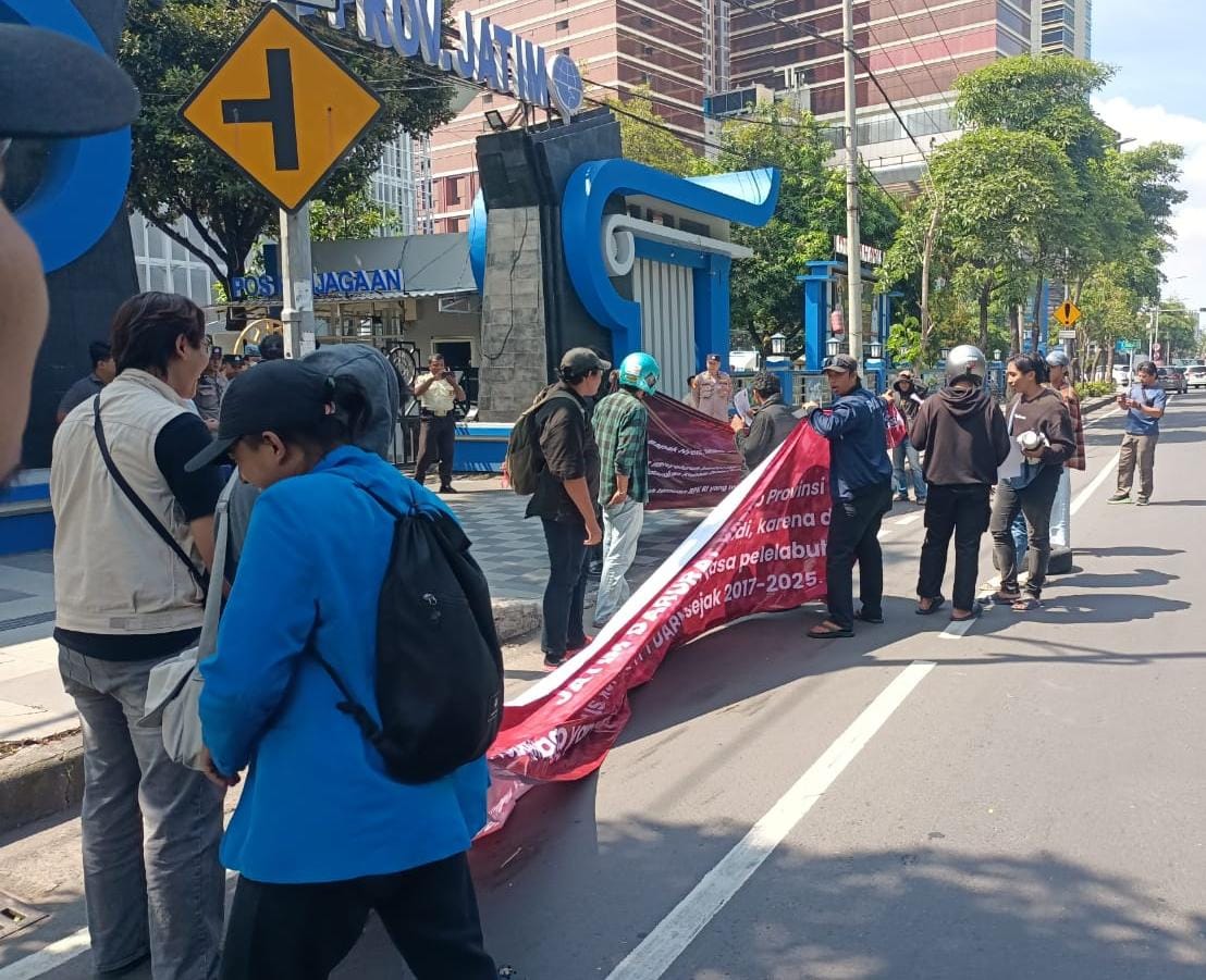 Polsek Gayungan Kawal Aksi Damai PMII Al Fatah di Kantor Dishub Jatim