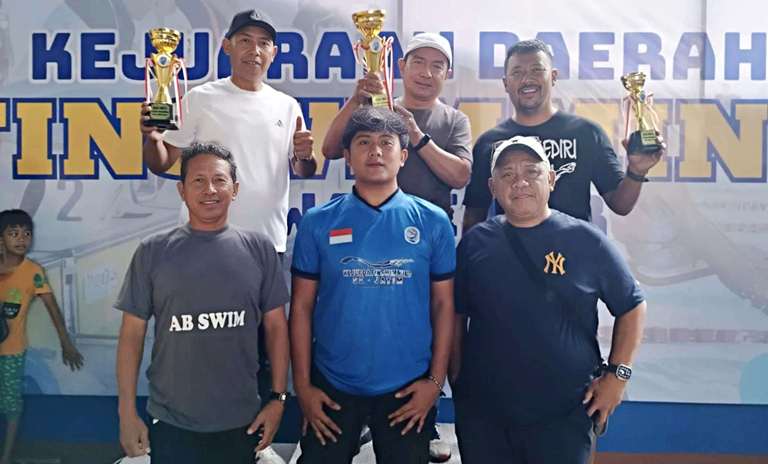 Surabaya Kembali Berjaya! Juara Umum Kejurda Selam Jatim 2025