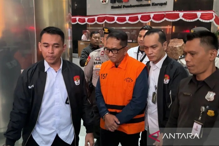 KPK Tahan Kepala Bea Cukai Kediri Gatot Heroe Hernanda