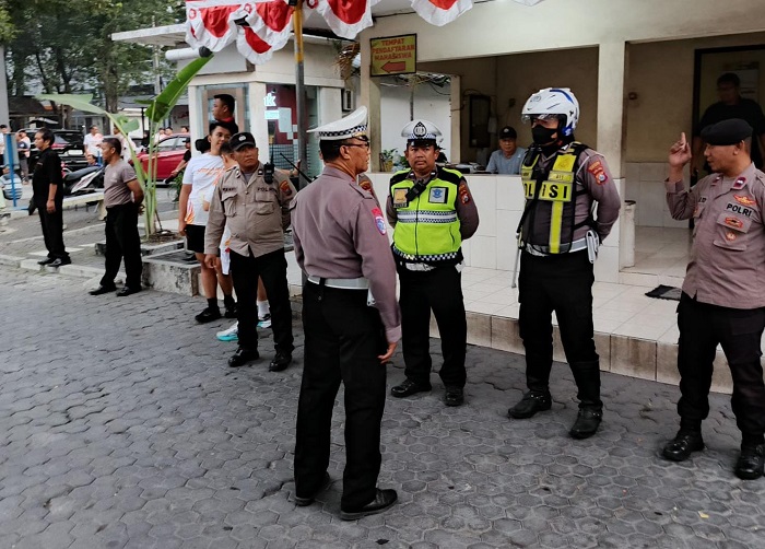 Polsek Gayungan Kawal Ratusan Peserta Meriahkan UBHARA Fun Run 2025 Dalam Rangka Dies Natalis ke-43