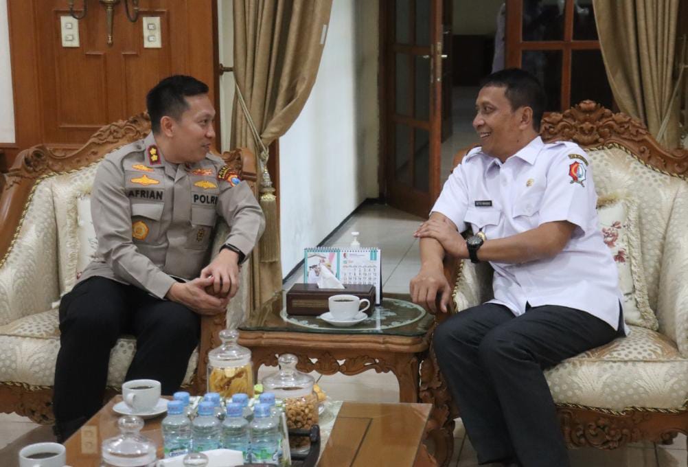 Awal Menjabat, Kapolres Bojonegoro AKBP Afrian Silaturahmi dengan Bupati Setyo Wahono