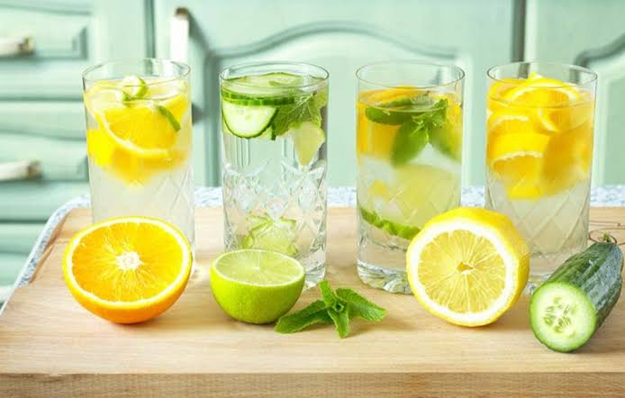 5 Minuman Penurun Berat Badan yang Cocok Dikonsumsi di Pagi Hari 