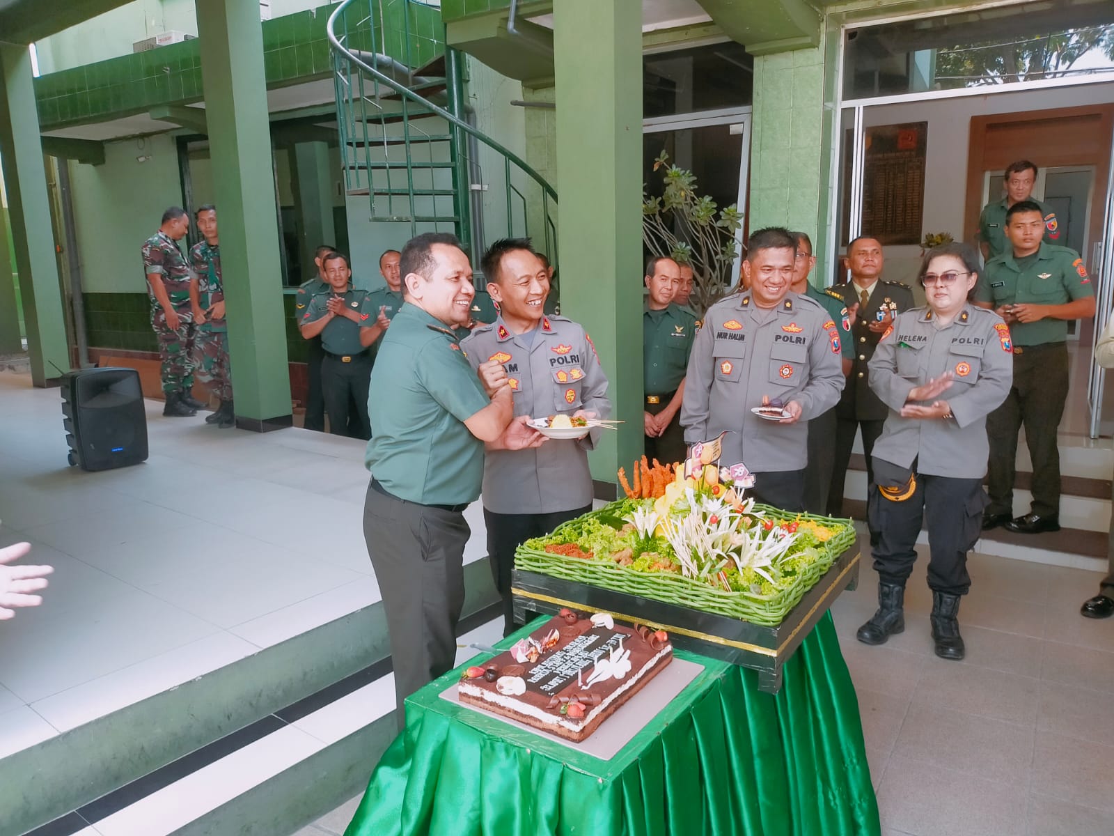 Sambangi Kodim 0832, Kapolsek Tegalsari Beri Ucapan HUT ke-78 TNI