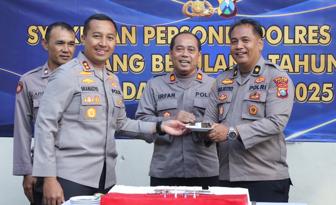 76 Personel Polres Kediri Ulang Tahun Dirayakan Bersama Kapolres
