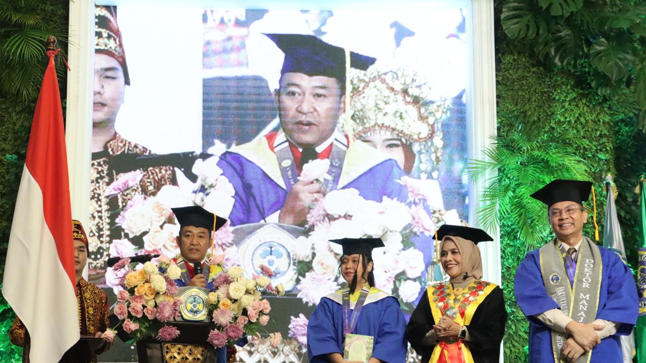 Menjaga Hukum dan Menjaga Ilmu: Cerita Wakapolres Bangkalan Raih Gelar Magister di Tengah Tugas