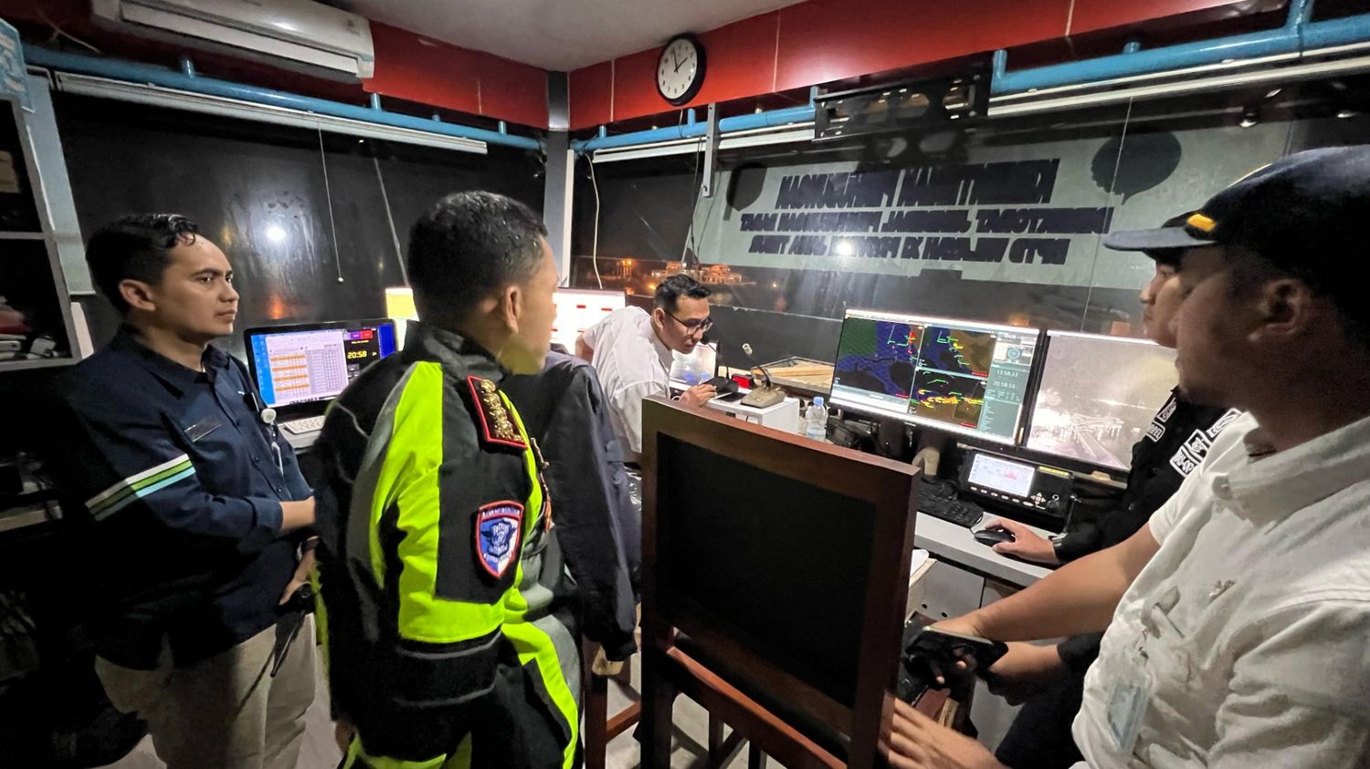 Respons Cepat Polresta Banyuwangi Atasi Lonjakan Kendaraan di Kawasan Pelabuhan Ketapang