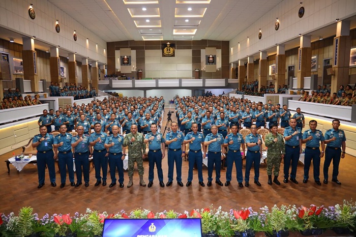 Pangkoarmada II Hadiri Pengarahan Asintel dan Asops Kasal Perkuat Mental Prajurit Unggul Petarung