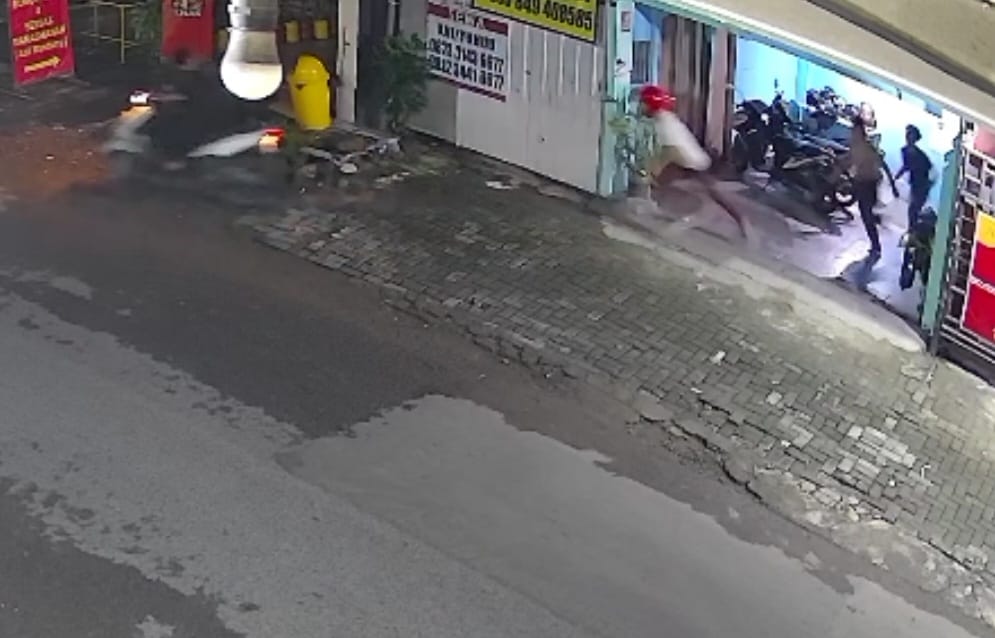 Gagal Gasak Motor, Pelaku Curanmor di Pucang Jajar Ditangkap Warga Satu Masih Buron