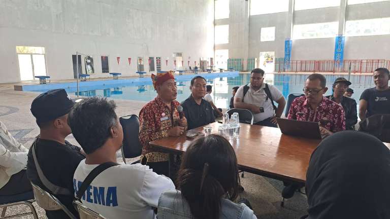 Lima Puluh PKL Kanjuruhan Tolak KSR karena Lapaknya Dipakai Arena Balapan