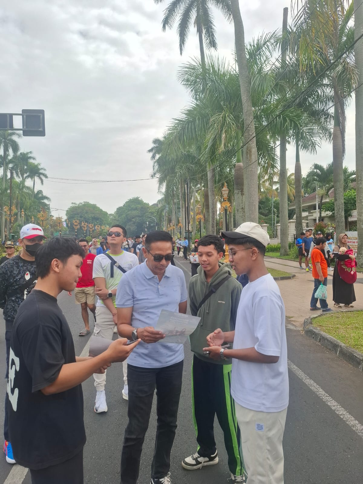 Pesta Rakyat WALI Ramaikan CFD, Cawali Wahyu Sapa Warga Kota Malang