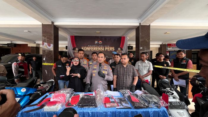Peras Kepala Desa Tunjung Gucialit, 3 Oknum LSM Ditangkap Polres Lumajang 