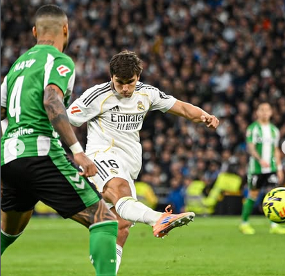 Xabi Alonso Bela Vinícius: Sosok Krusial Real Madrid Menuju Supercopa