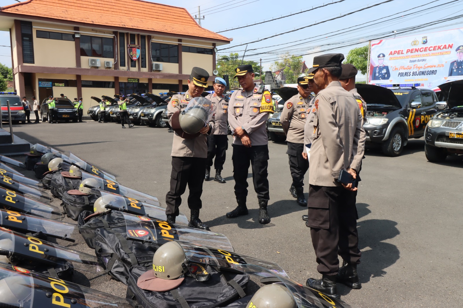 Pastikan Kesiapan Pilkada, Polda Jatim Cek Kendaraan dan Almatsus Polres Bojonegoro