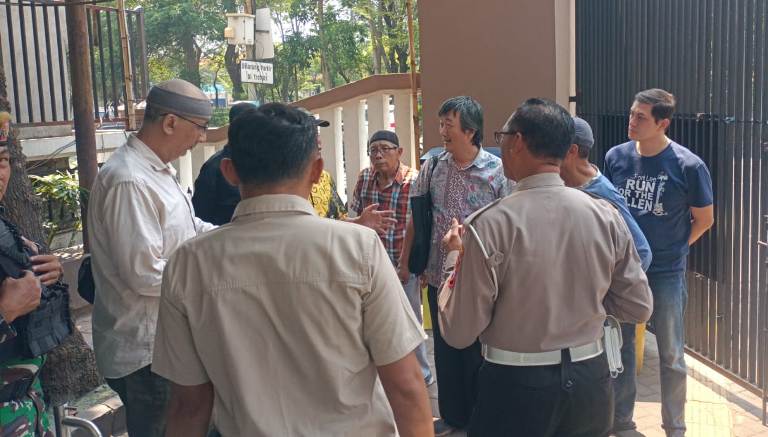Polsek Gayungan Amankan Aksi Damai Aliansi Korban Surat Ijo Surabaya