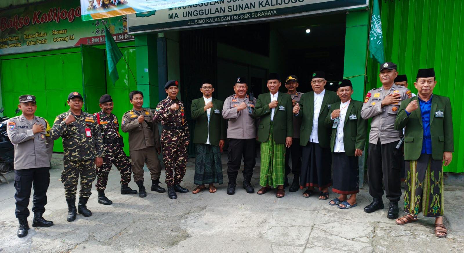Polsek Sukomanunggal Lakukan Pengamanan Harlah Ke-102 dan Pelantikan MWC NU