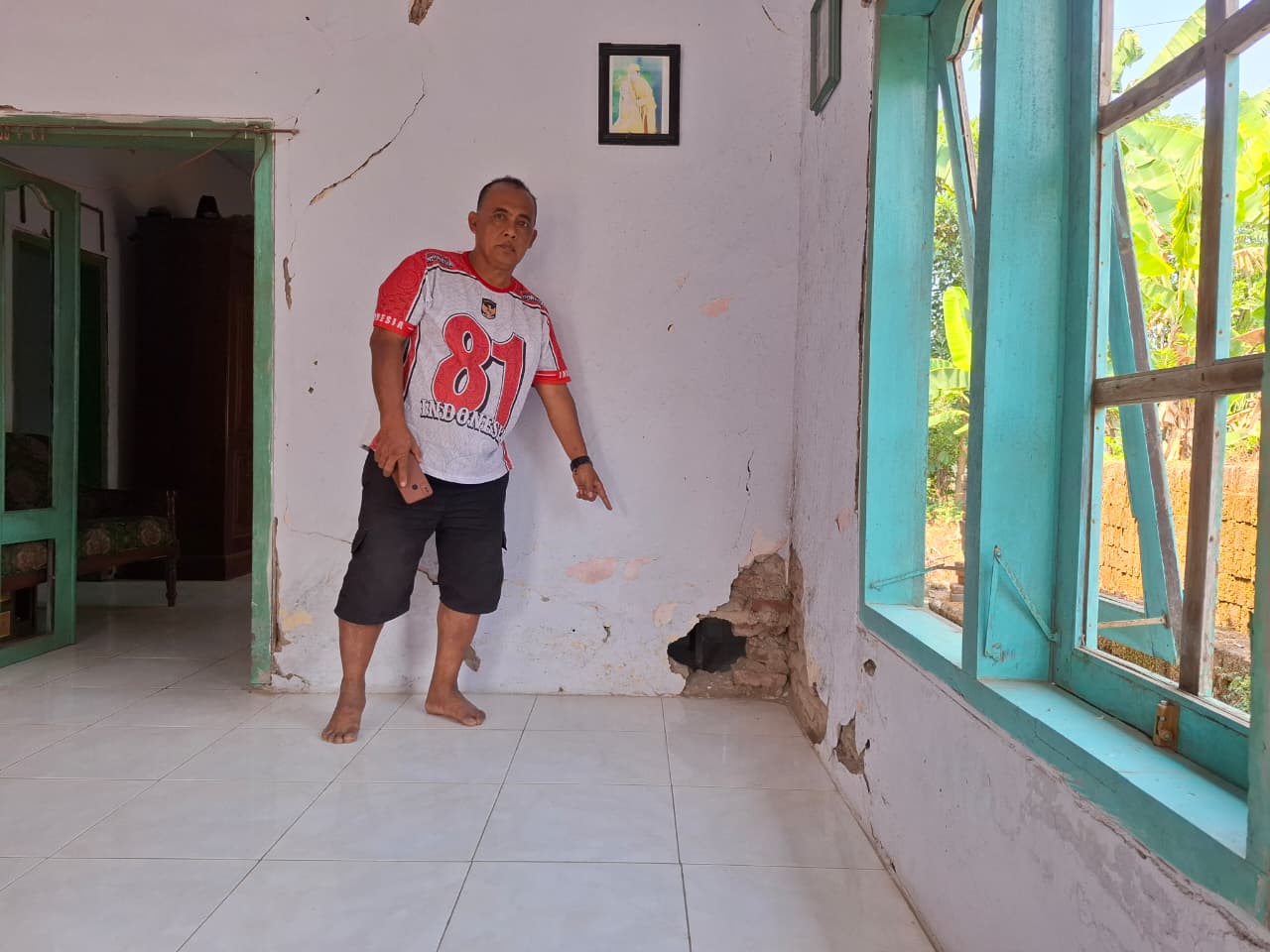  Teror Bondet, Rumah Warga Dihantam Empat Kali Ledakan