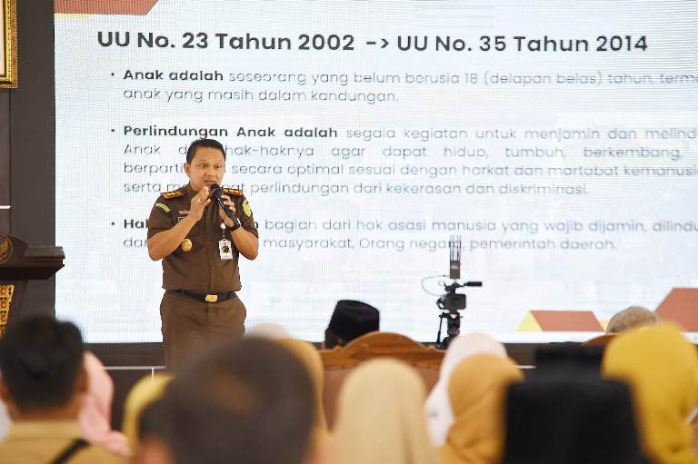 Kejari Pasuruan Beri Pendampingan Hukum untuk Guru, Cegah Kasus Supriyani Terulang