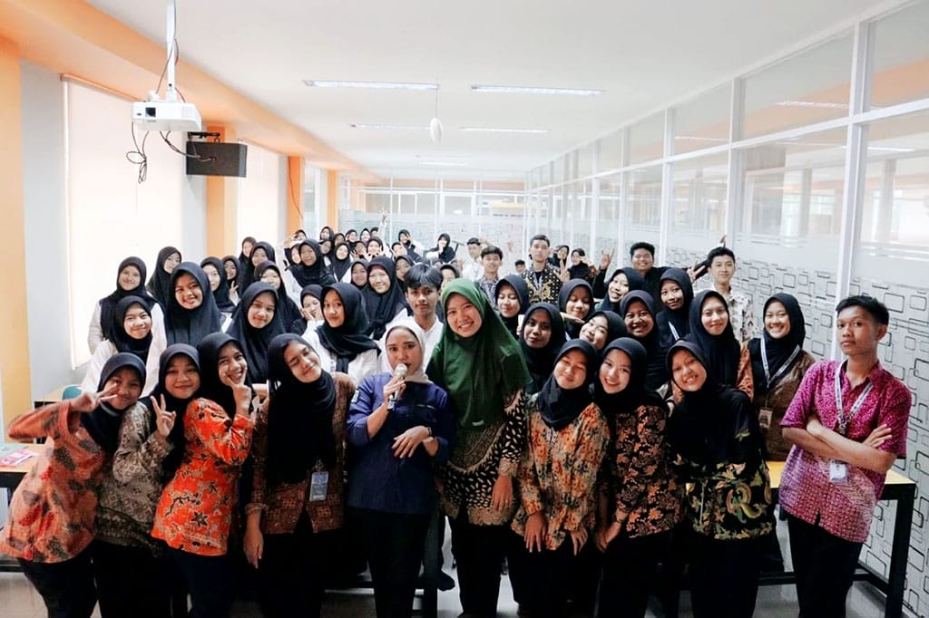 Kominfo Goes to School Dorong Masyarakat Lumajang Aktif Memantau Pembangunan Daerah