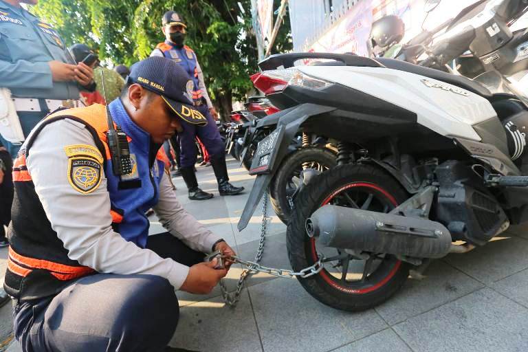 Pemkot akan Berantas Jukir Liar di Surabaya