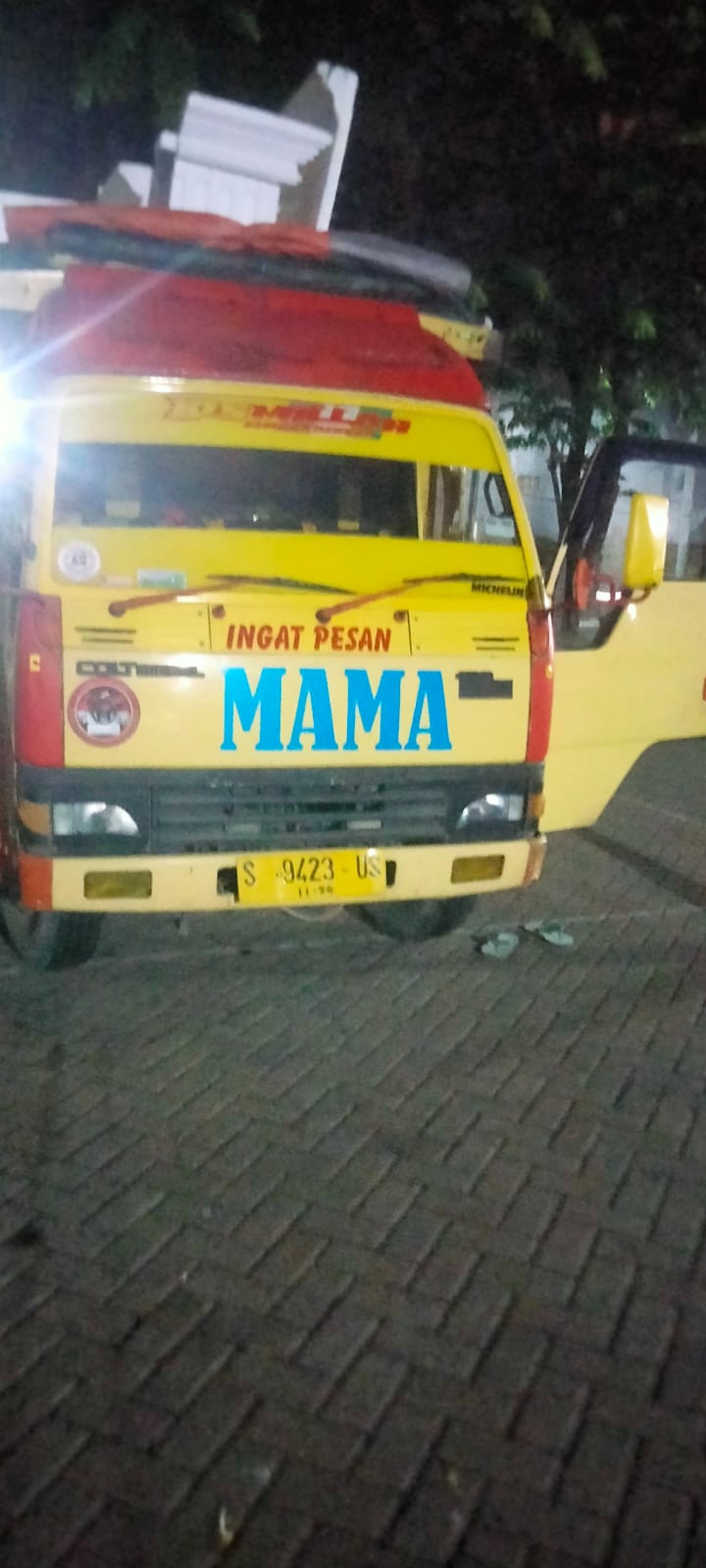 Truk Parkir di Jalan Irian Barat Digondol Maling