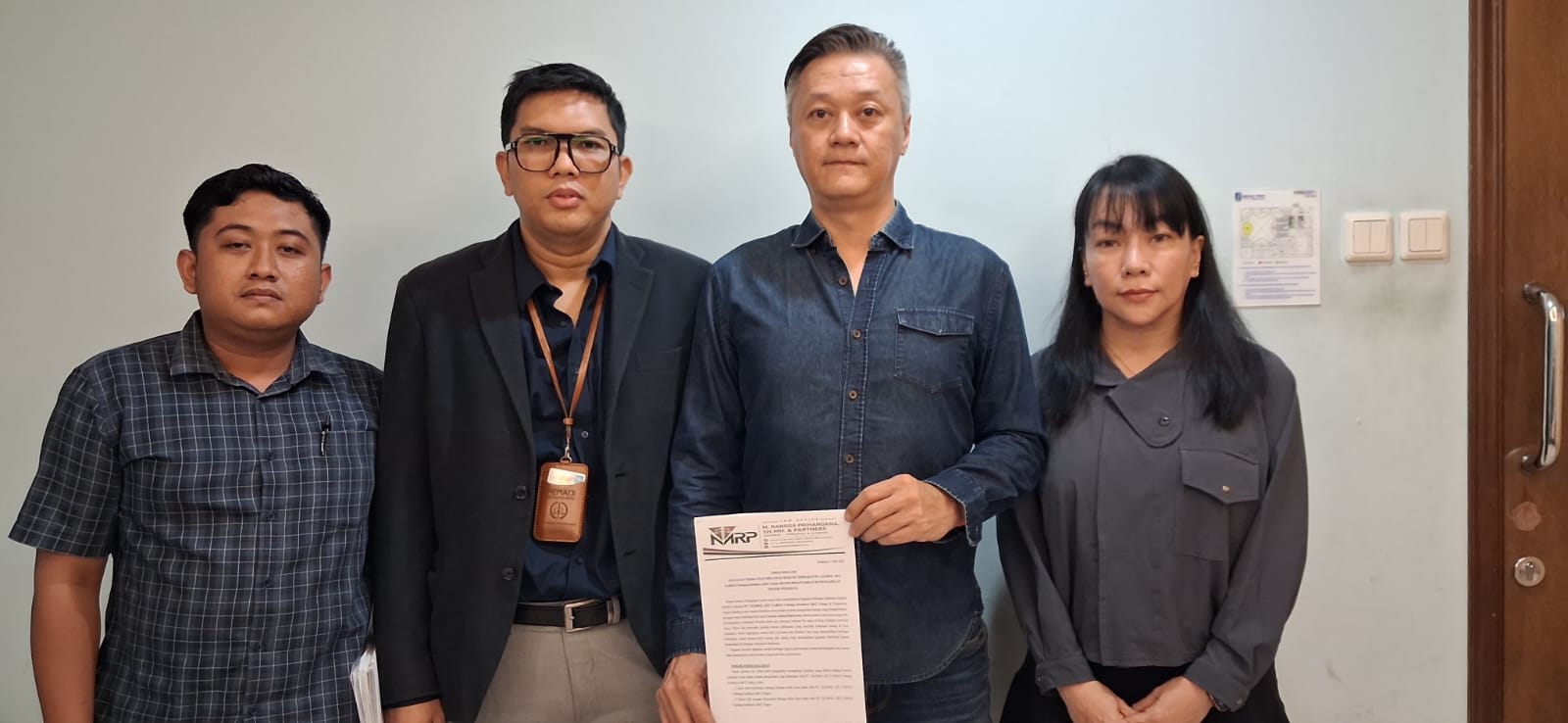J&T Cargo Cabang Surabaya Digugat Toko Petshop Rp3,6 Miliar