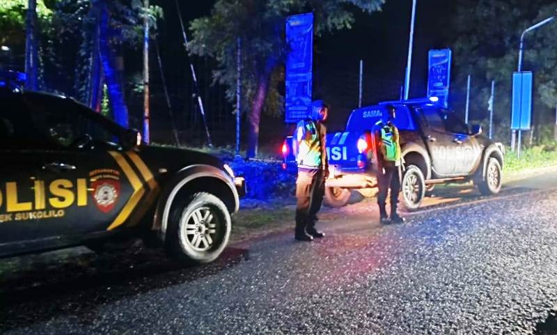 Sisir Kawasan Rawan 3C, Polsek Kwanyar Bersama Polsek Sukolilo Gelar Patroli Dini Hari