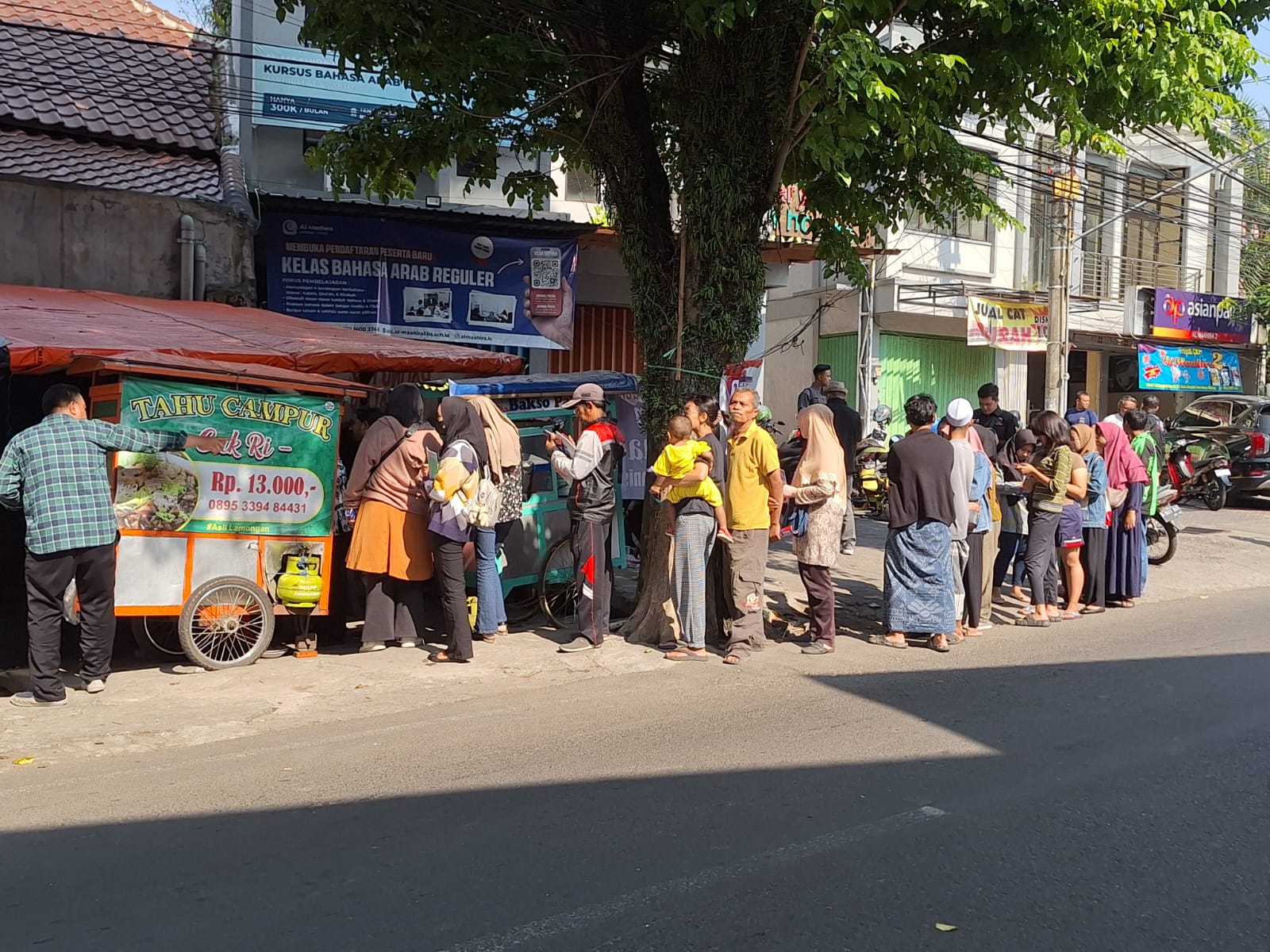 Warga Kota Malang Apresiasi Makan Gratis Sam HC-Mbak Ganis