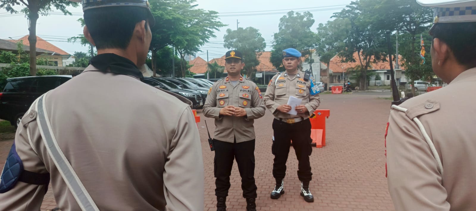 Kapolsek Wonokromo Pimpin Apel Pengamanan Liga 4 Nasional di Lapangan Thor