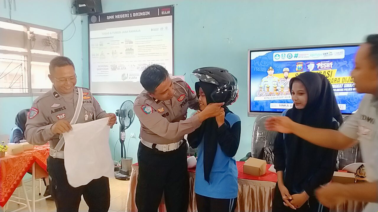 Polres Ngawi Gelar Police Goes To School di SMKN 1 Bringin