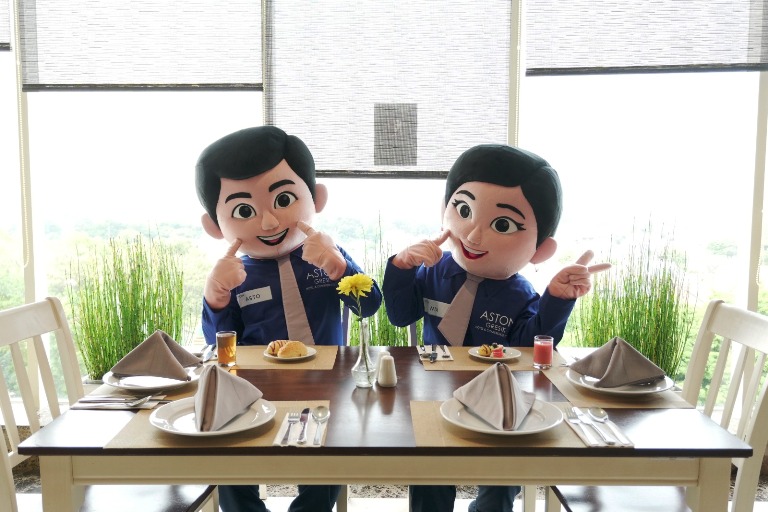  Aston Gresik Hadirkan Maskot Asto & Nia sebagai Simbol Keramahan Hotel