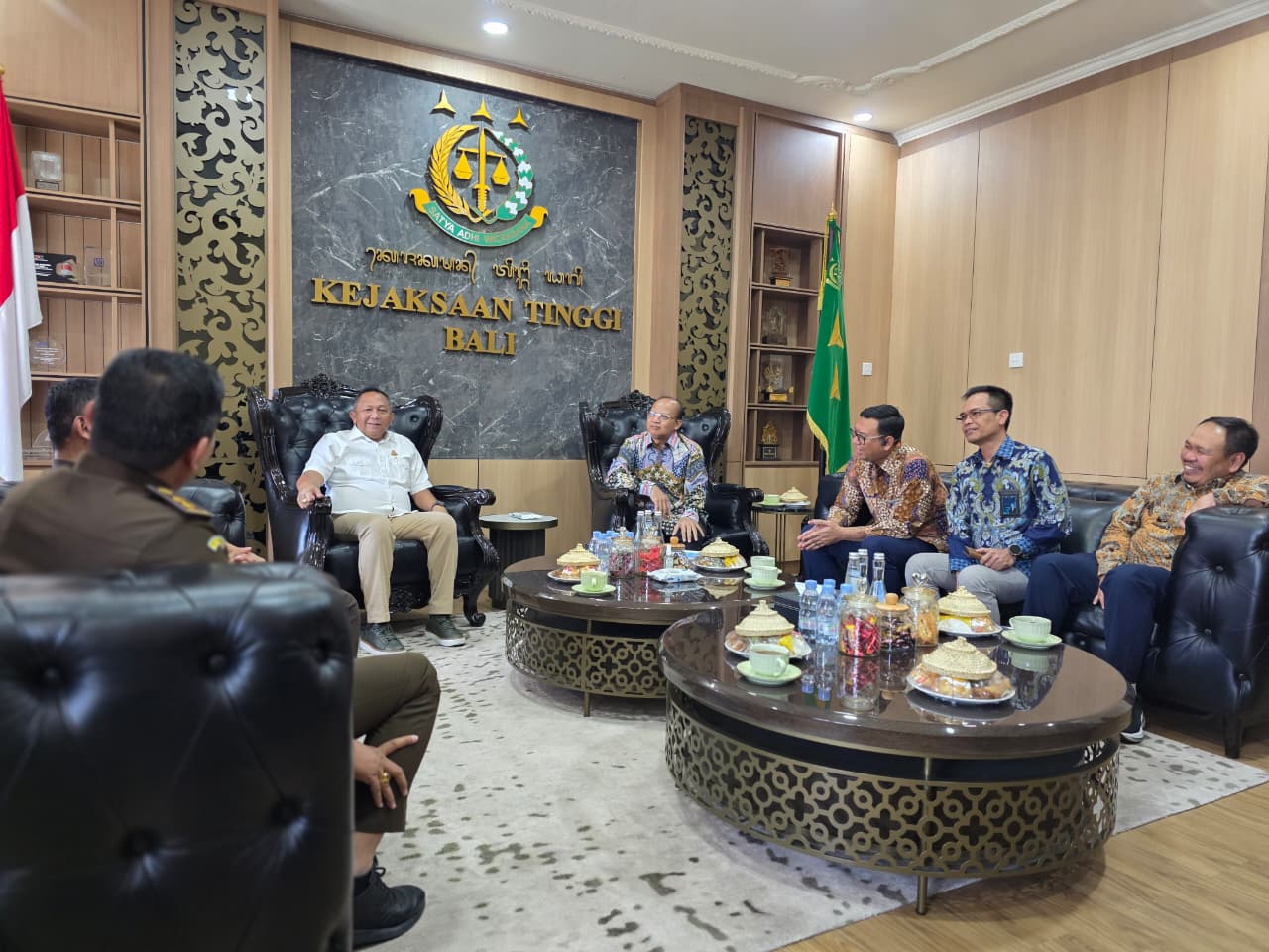 Percepat Pembangunan Proyek Strategis Nasional, PLN UIP JBTB dan UIT JBM Audiensi dengan Kejati Bali