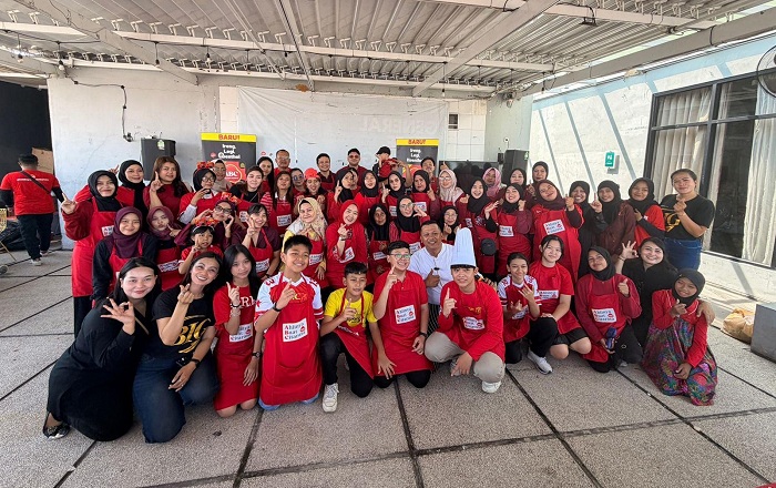 Isi Libur Sekolah, MaxOne Hotel Dharmahusada Gelar Kompetisi Memasak Seru Bersama Puluhan Keluarga