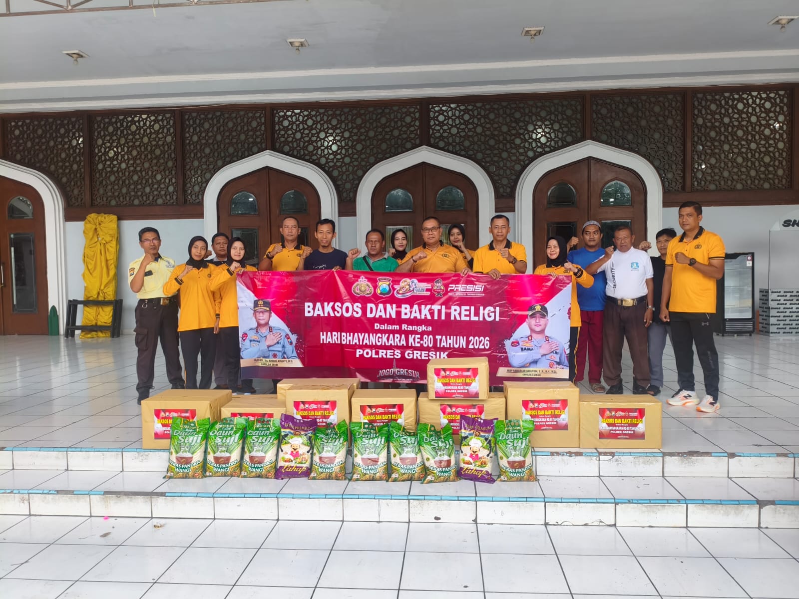 Polres Gresik Gelar Baksos dan Bakti Religi Lintas Agama Sambut HUT Bhayangkara ke-80