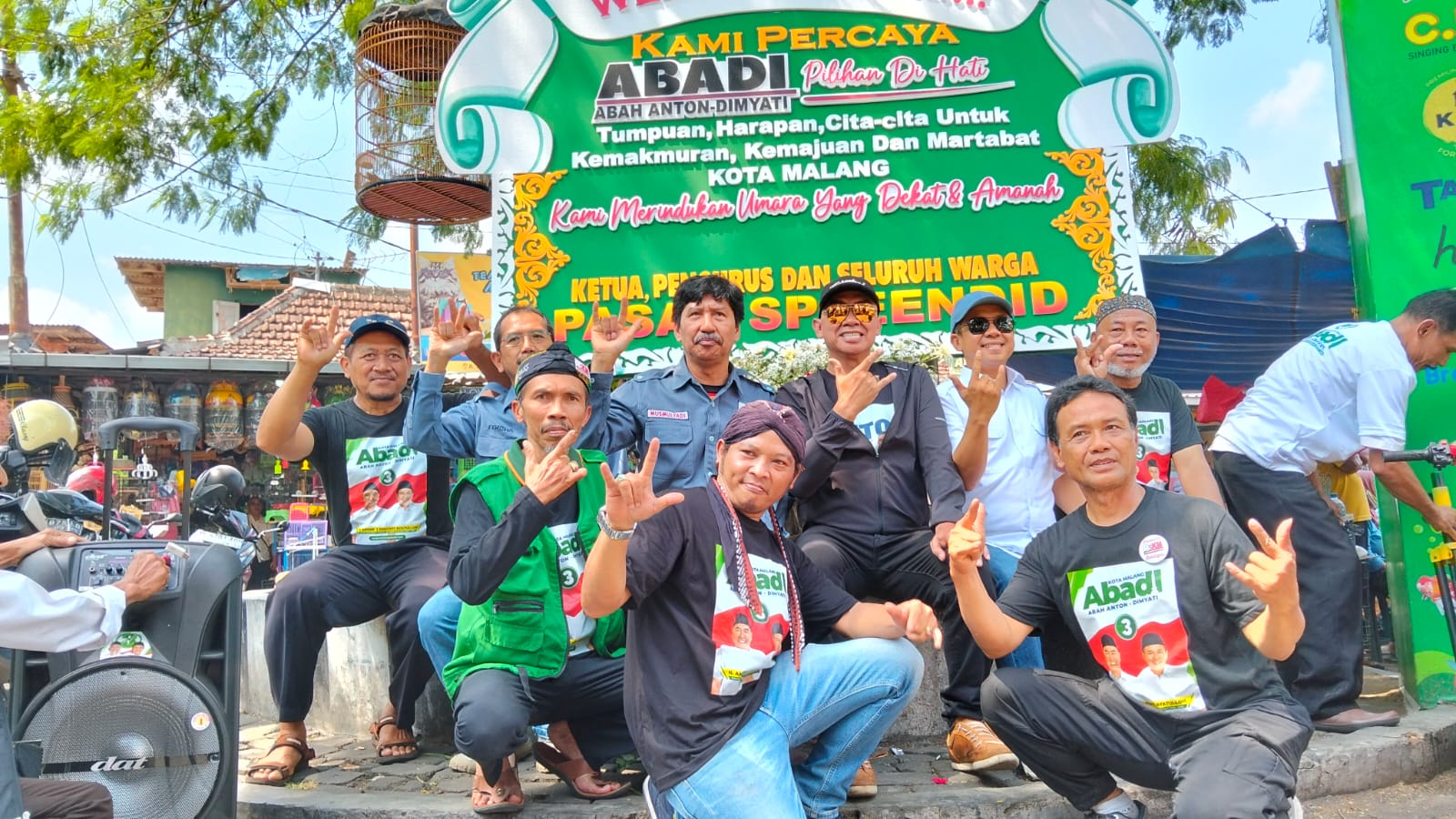 Pedagang Pasar Burung Idolakan Abah Anton, Ini Alasan Mereka