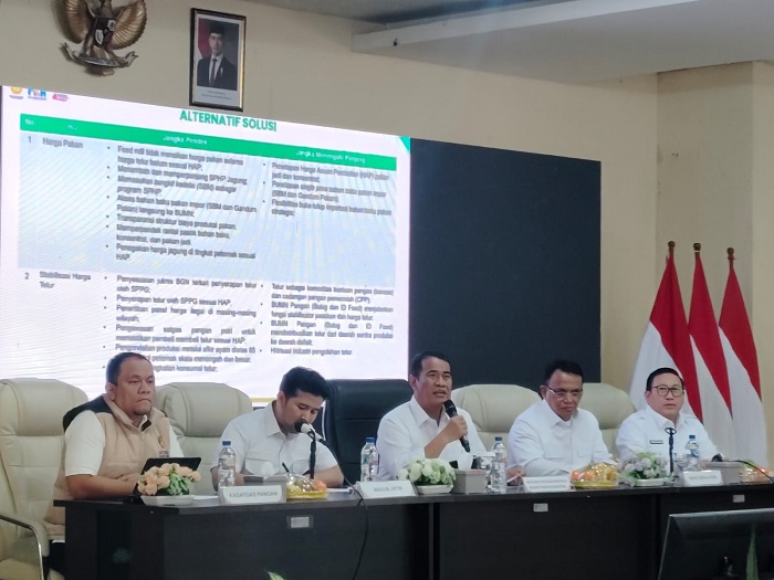 Mentan Amran Ultimatum Importir Pakan: Sekali Nakal, Izin Dicabut!