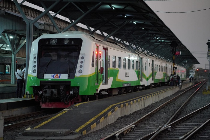 KAI Commuter Wilayah 8 Surabaya Layani 150 Ribu Penumpang hingga Hari Keempat Nataru