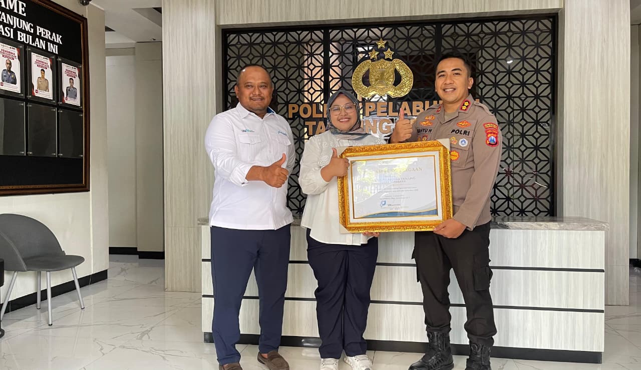 Sinergi Amankan Arus Nataru, Polres Pelabuhan Tanjung Perak dapat Penghargaan dari Pelindo