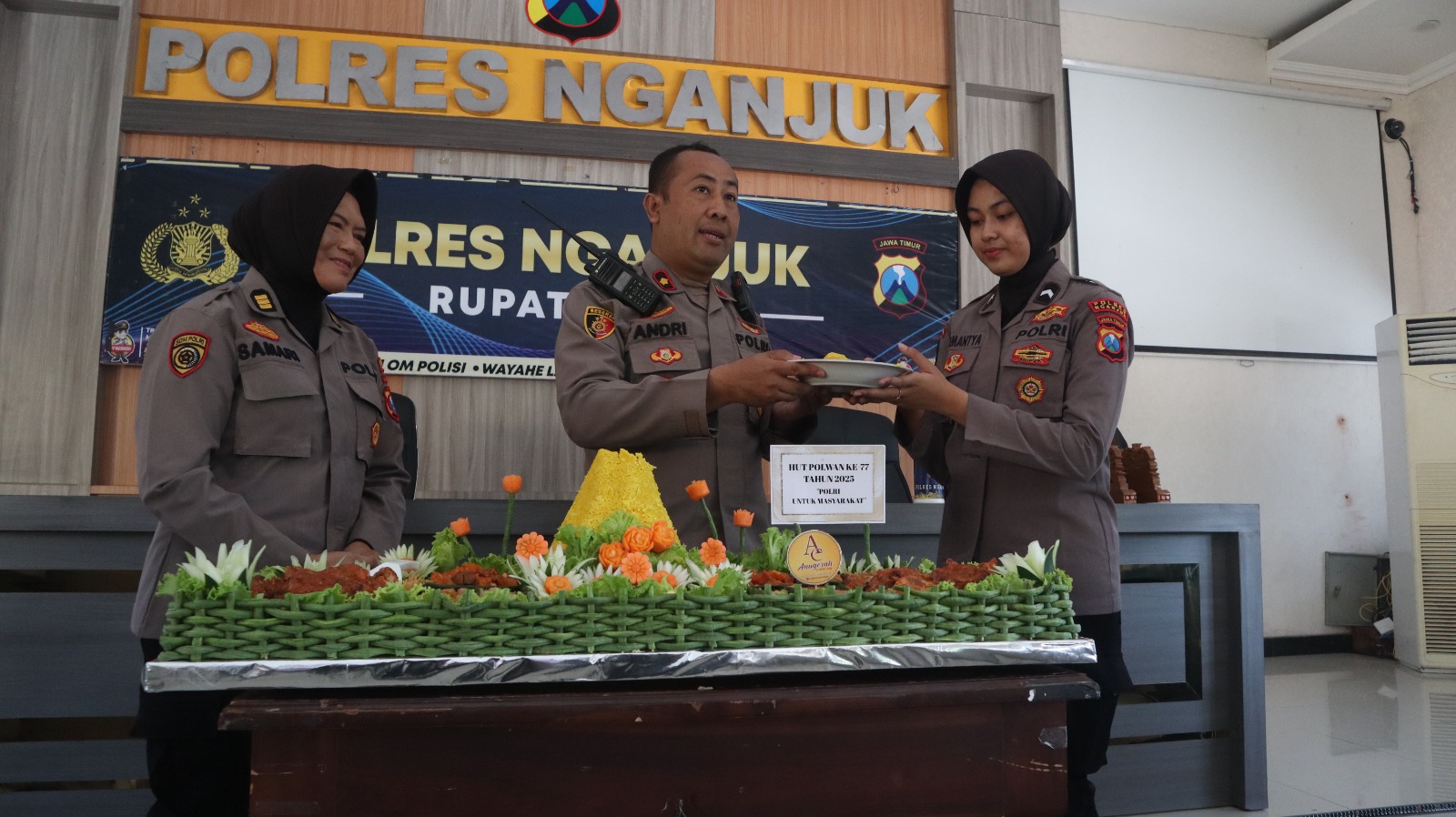 HUT Ke-77 Polwan, Polres Nganjuk Ajak Tingkatkan Pelayanan dan Dedikasi